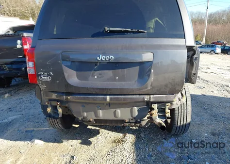 2015 Jeep Patriot High Altitude Edition z USA, uszkodzony, nr VIN 1C4NJRFB5FD218016